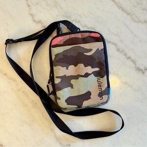 3/$15 lululemon athletica Multicolor Camouflage Belt Bag